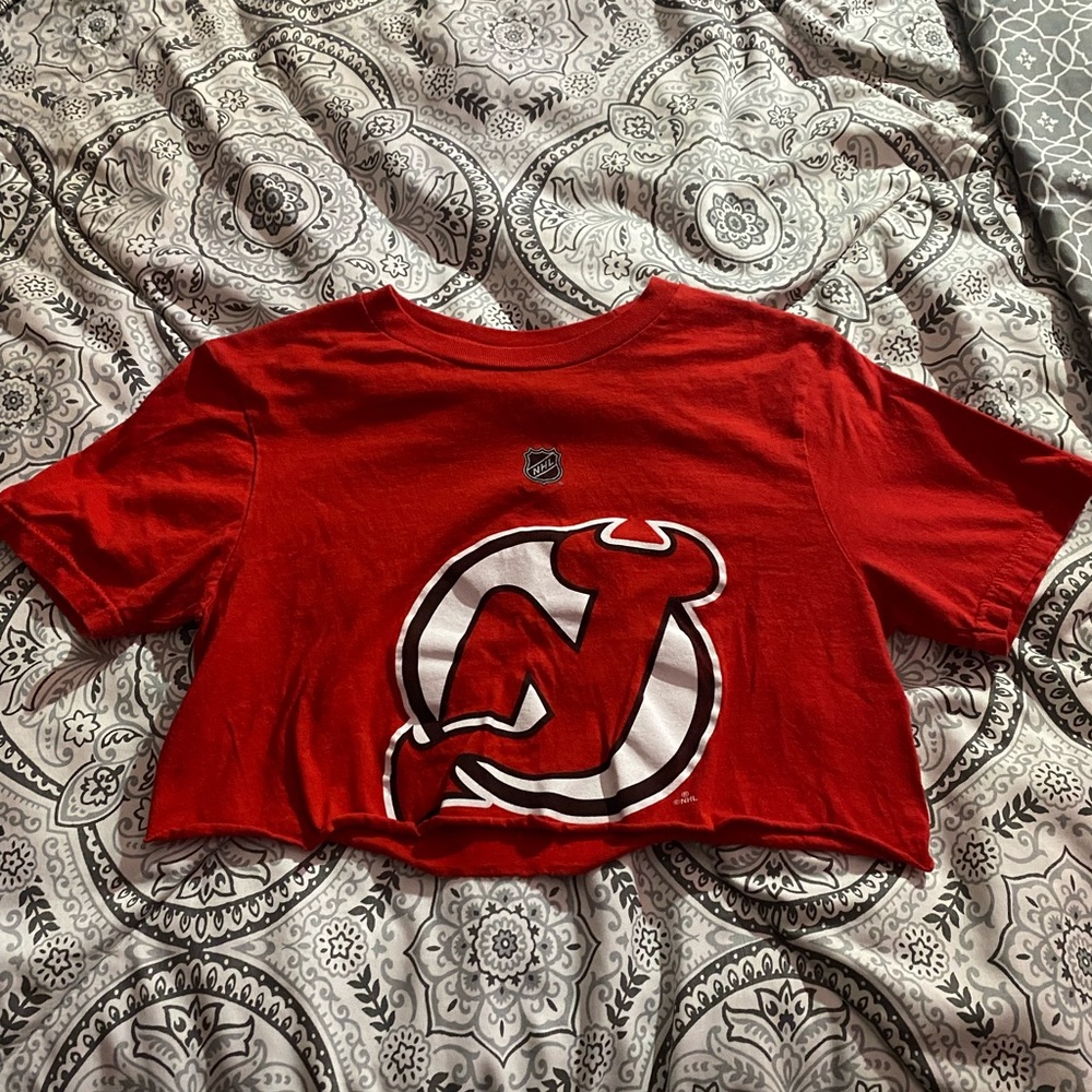NJ Devils Cropped Tee